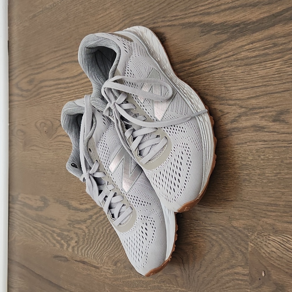 New Balance Arishi Fresh Foam Running Sneakers